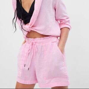 GAP Crinle Gauze Shorts Old School Pink Medium